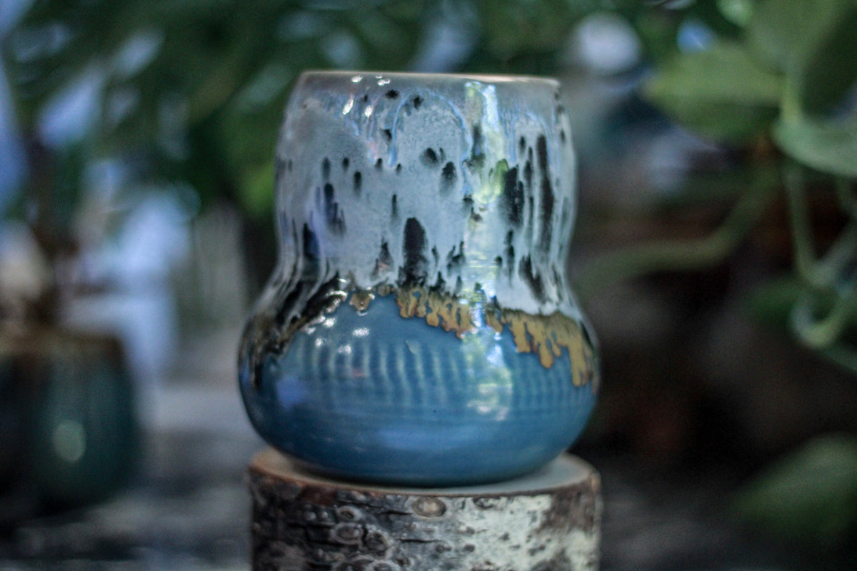 07-E PROTOTYPE Textured Gourd Mug, 28 oz.