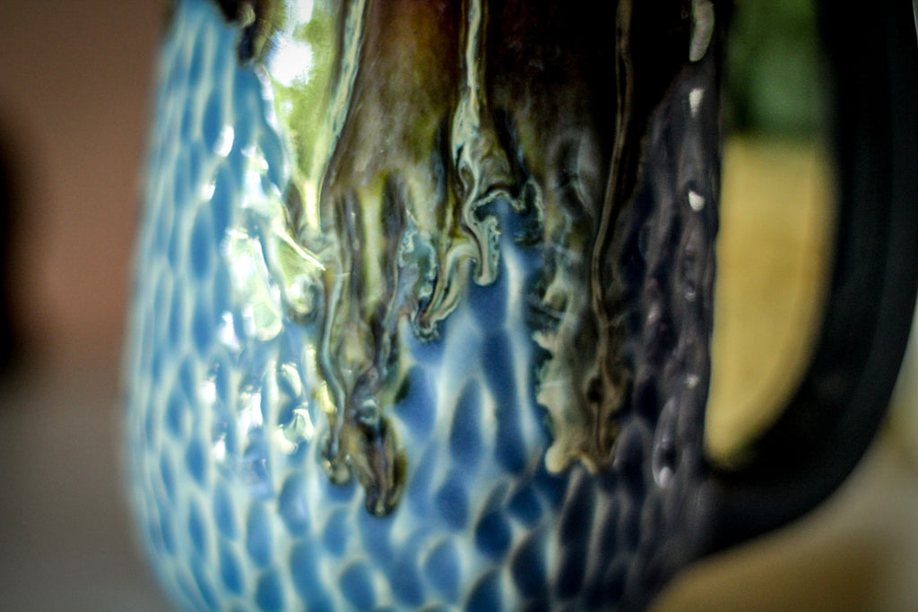 08-D New Wave Textured Mug, 18 oz.