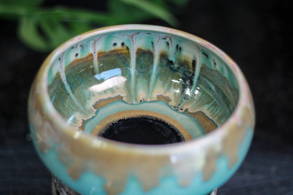 07-C Champlain Falls 'Eye' Bowl, 18 oz.