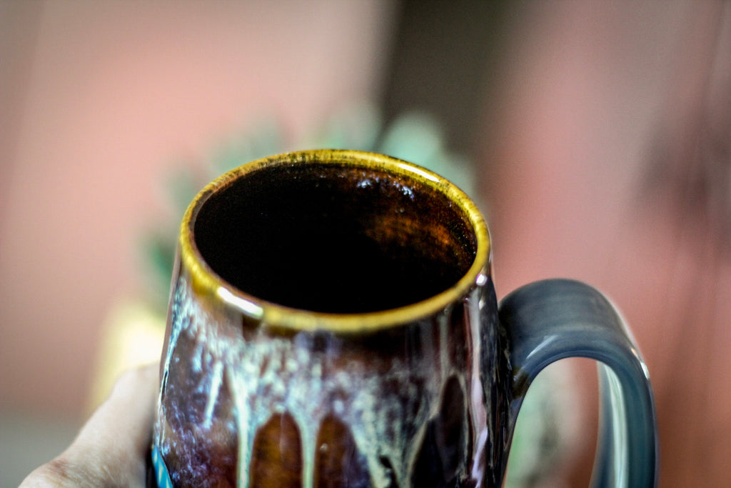 08-D New Wave Textured Mug, 18 oz.