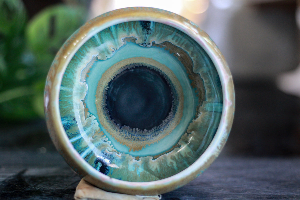 07-C Champlain Falls 'Eye' Bowl, 18 oz.