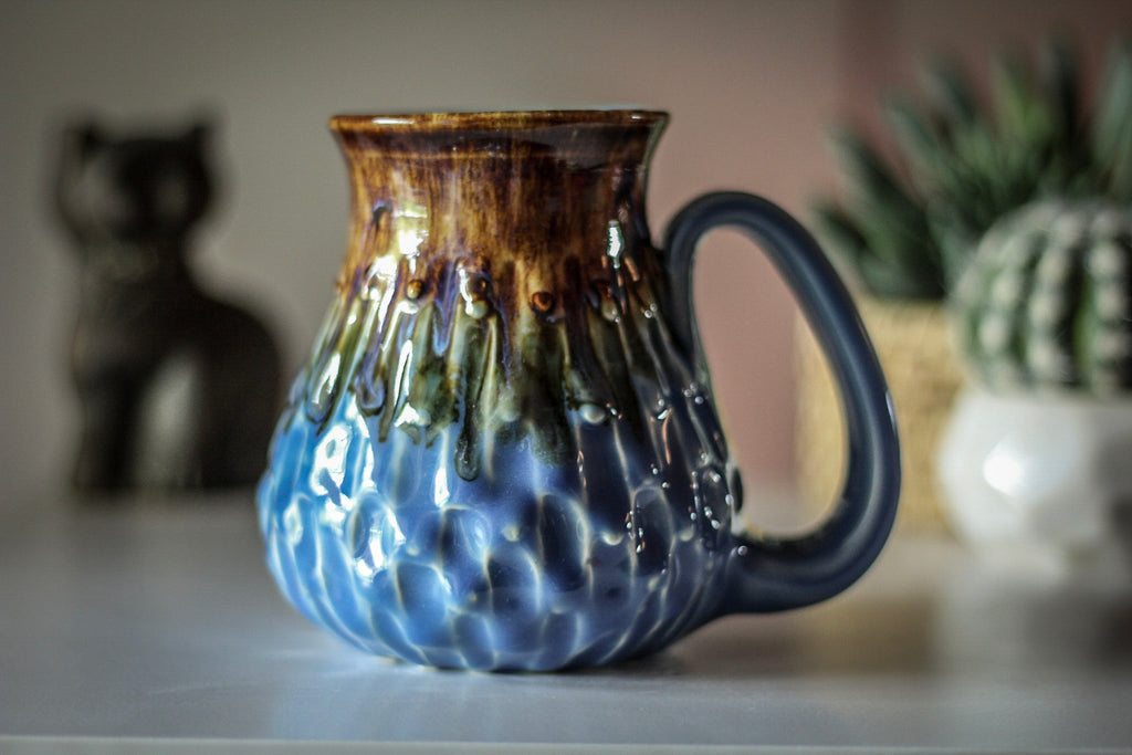 09-D Arctic Wave Textured Mug, 17 oz.