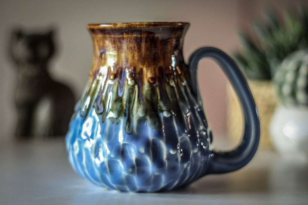 09-D Arctic Wave Textured Mug, 17 oz.