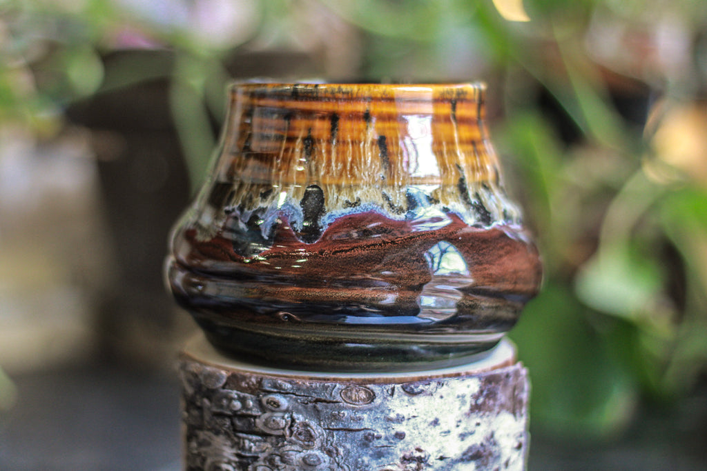 09-D Molten Rainbow Cheetah Variation Textured Mug, 19 oz.