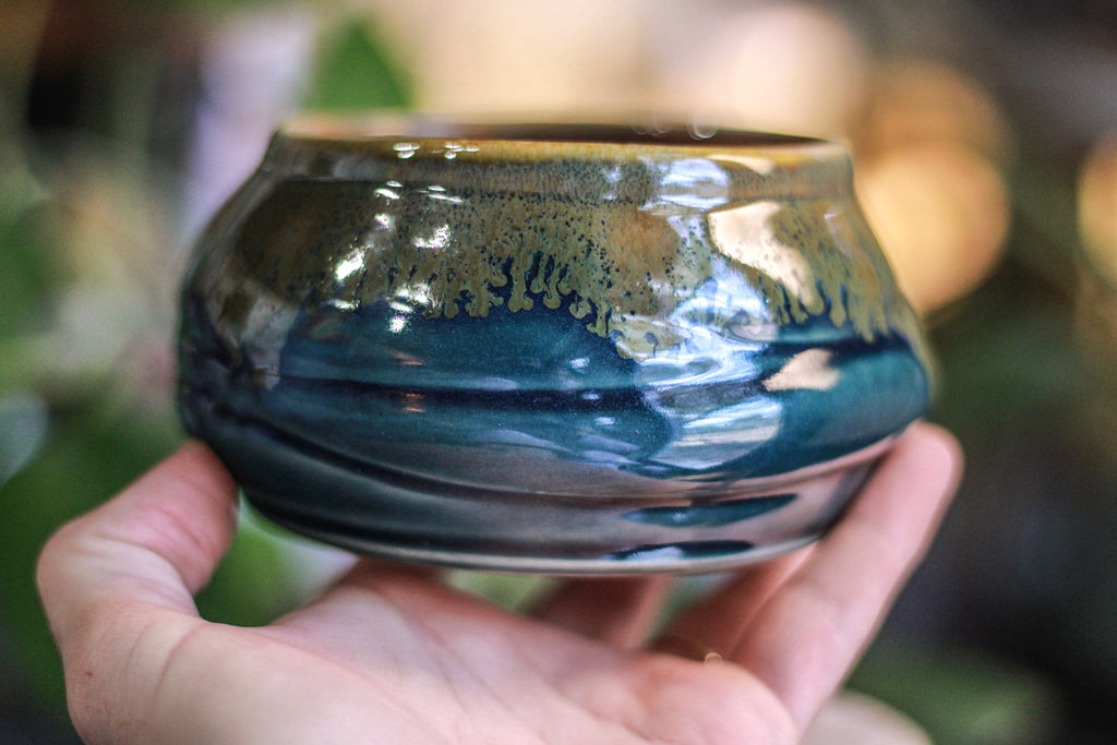 09-G Spanish Moss Textured Wabi-Sabi Acorn Bowl, 15 oz.