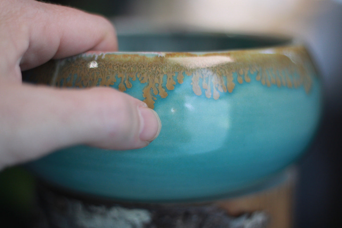 07-C Champlain Falls 'Eye' Bowl, 18 oz.