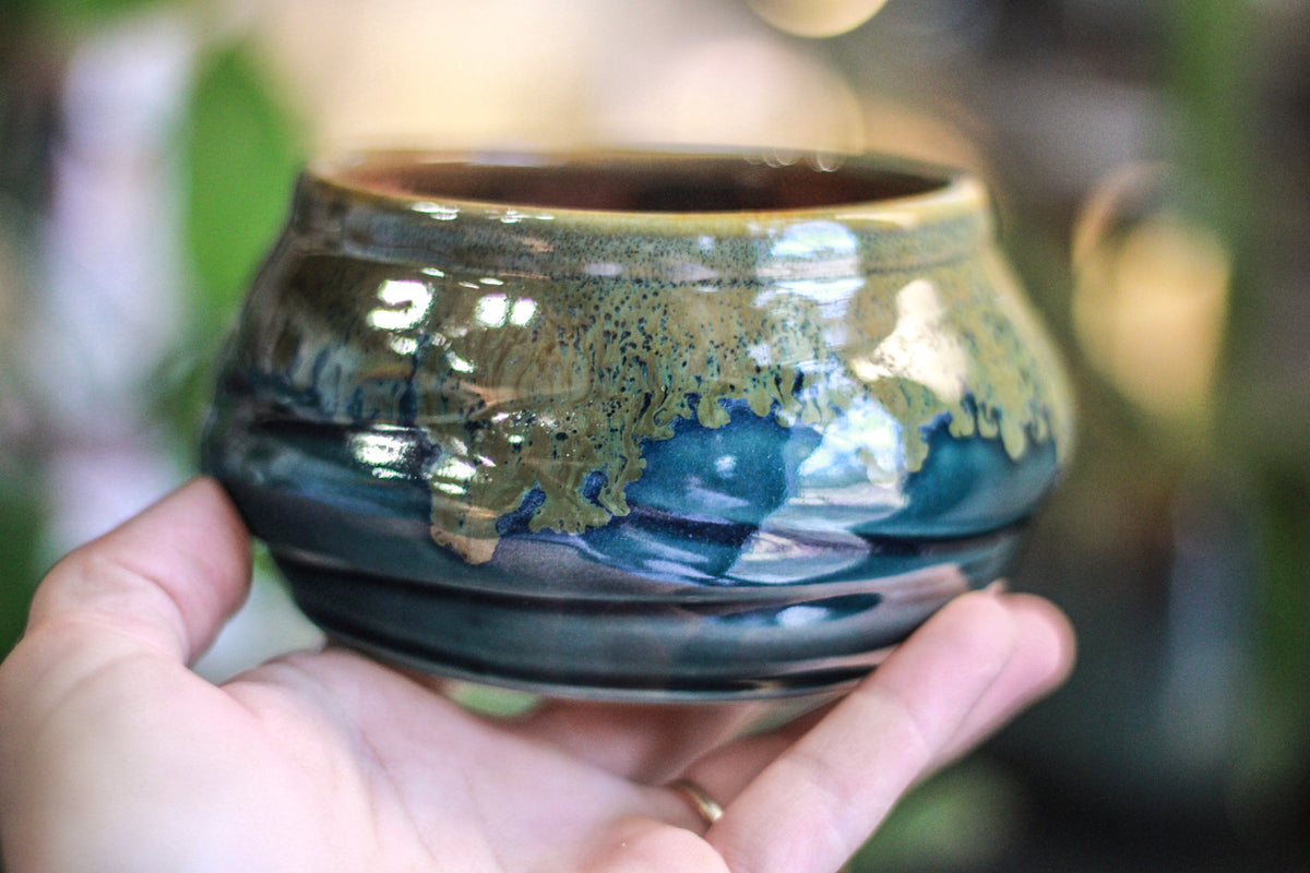 09-G Spanish Moss Textured Wabi-Sabi Acorn Bowl, 15 oz.