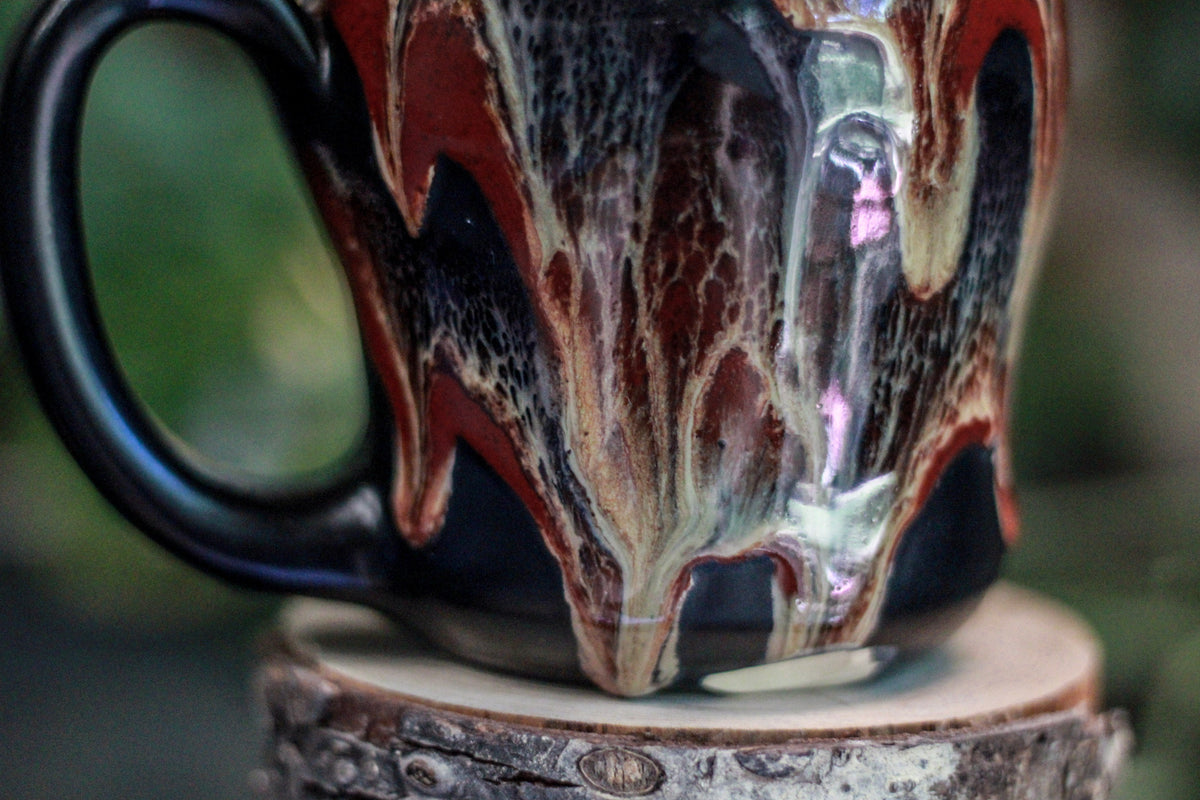 15-D Scarlet Grotto Notched Gourd Mug - MISFIT, 17 oz. - 40% off