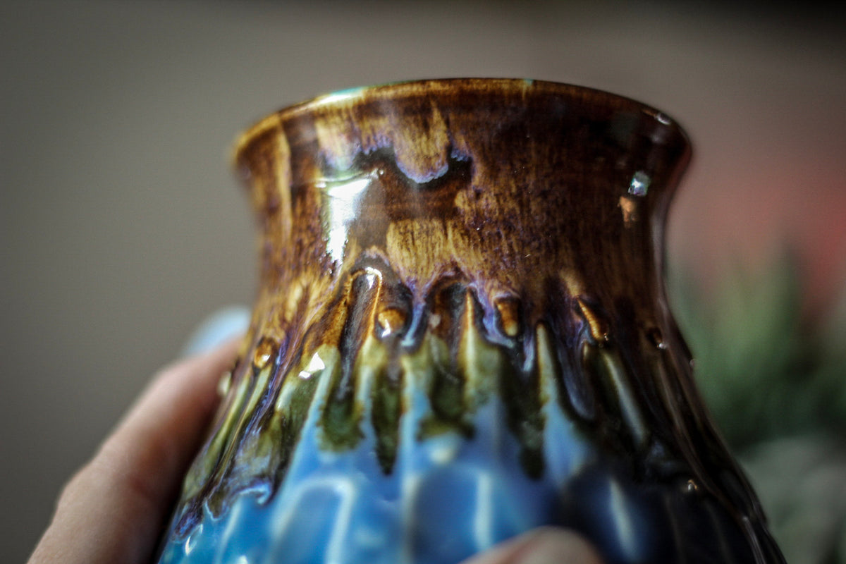 09-D Arctic Wave Textured Mug, 17 oz.