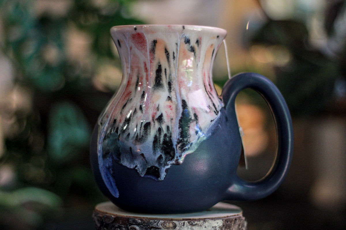 08-D Granny's Lace Flared Notched Mug - MINOR MISFIT, 23 oz. - 10% off