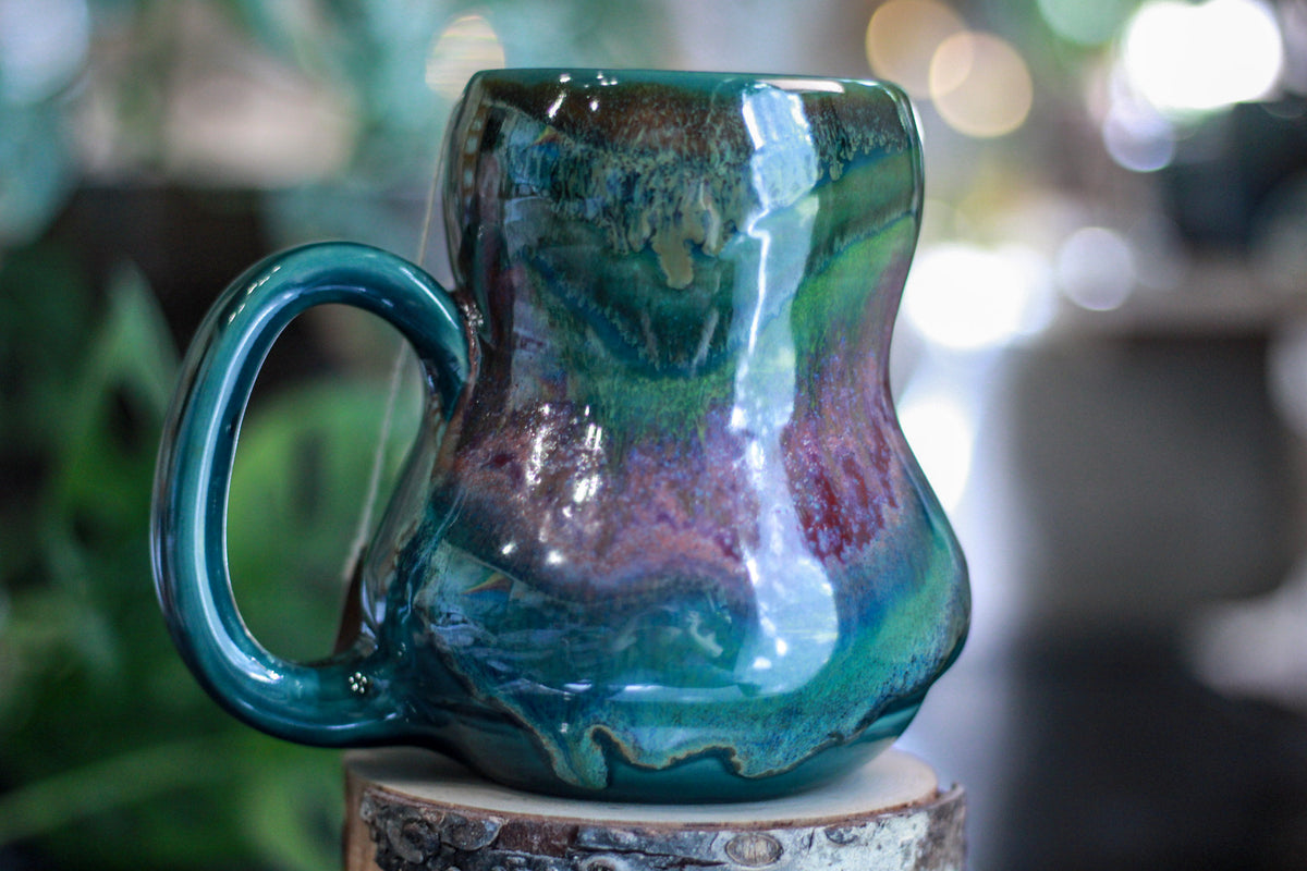09-C Coleus Variation Notched Gourd Acorn Mug, 22 oz.
