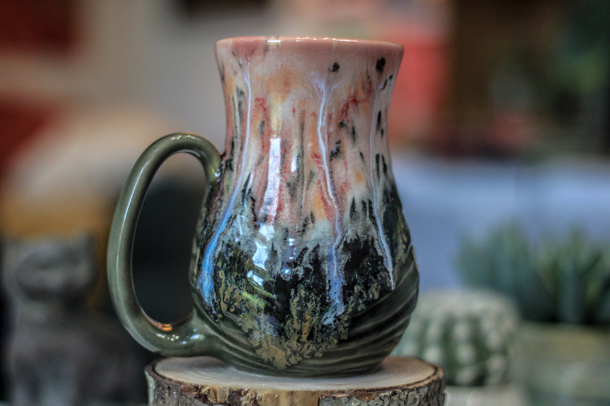 08-D Granny's Lace Variation Flared Textured Mug - TOP SHELF, 16 oz.