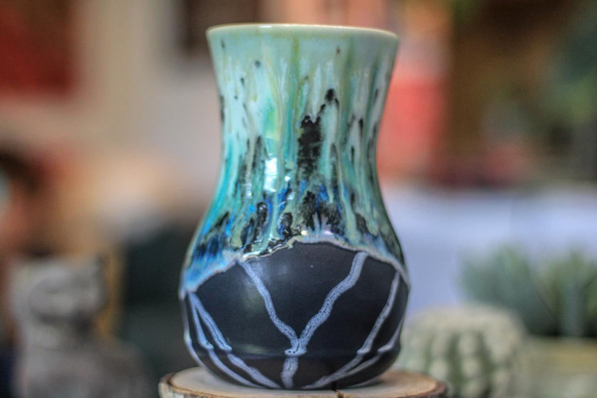 09-A Champlain Shale Notched Flared Acorn Mug - TOP SHELF, 17 oz.