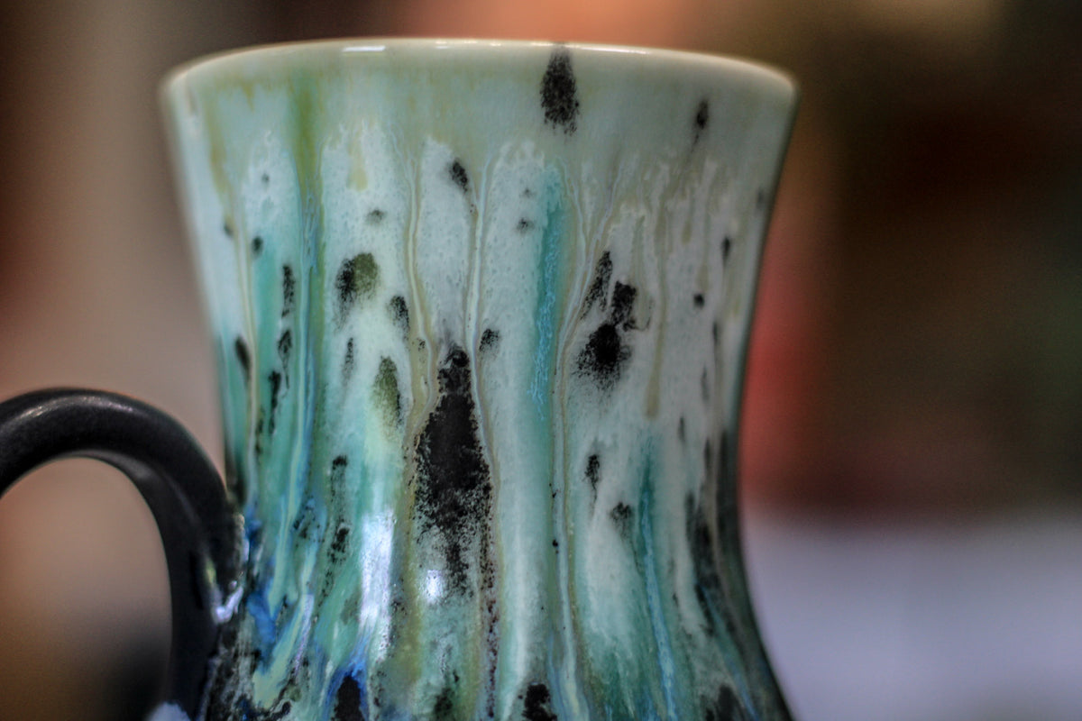 09-A Champlain Shale Notched Flared Acorn Mug - TOP SHELF, 17 oz.
