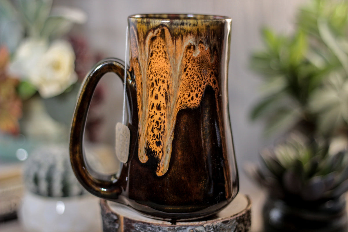 04-P Tiger Lily Barely Flared Notched Mug, 17 oz.