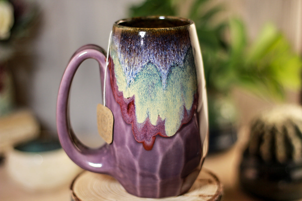 16-D Electric Wave Notched Mug, 14 oz