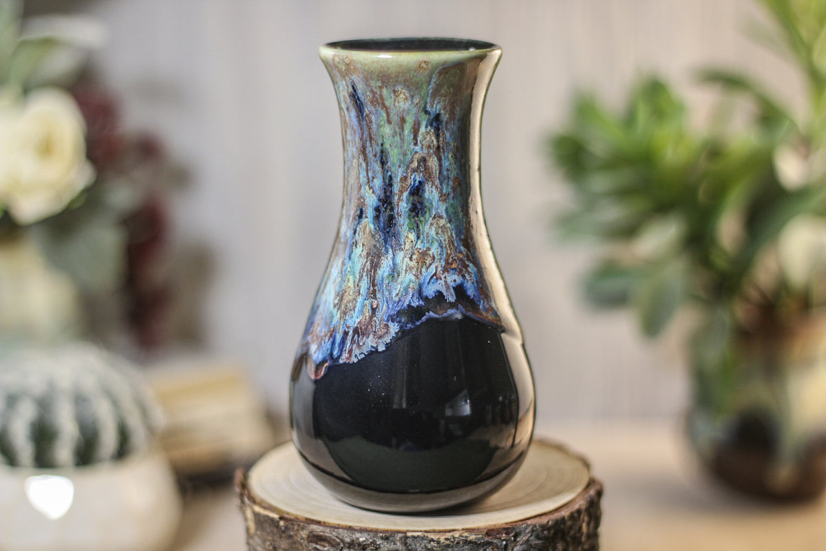 09-P Vase
