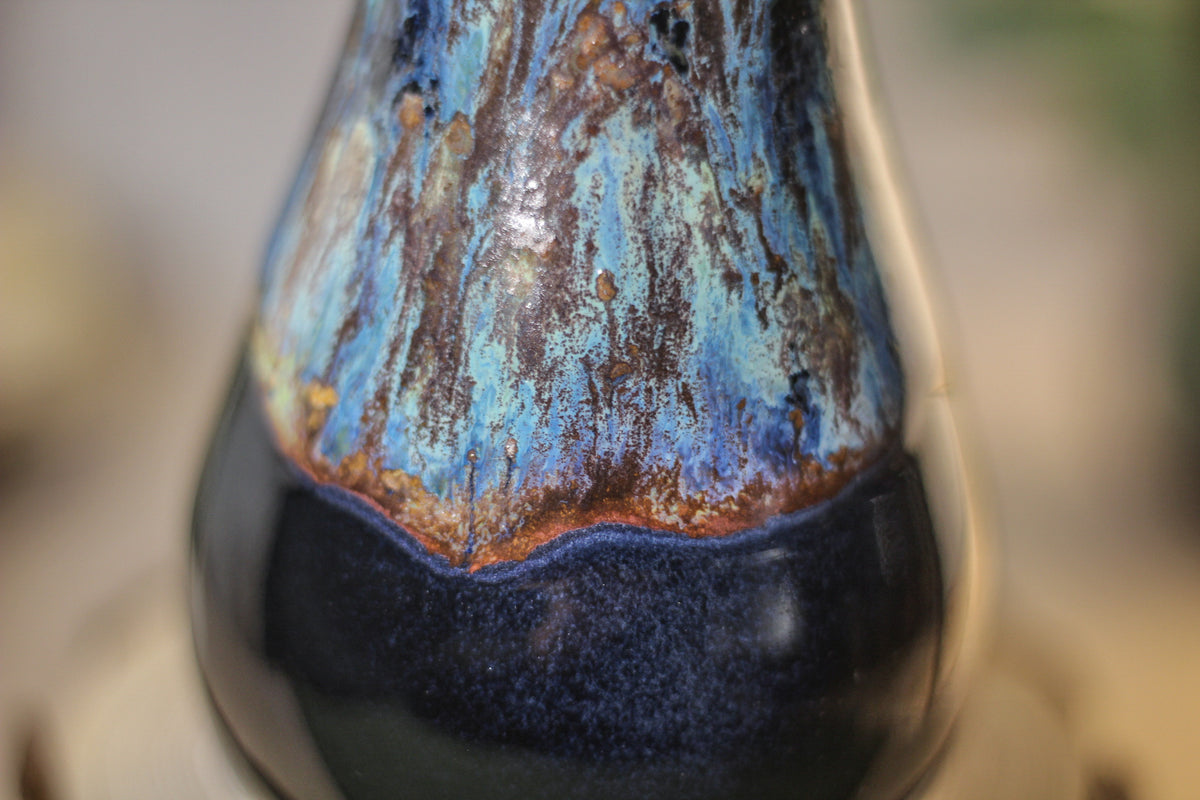 09-P Vase