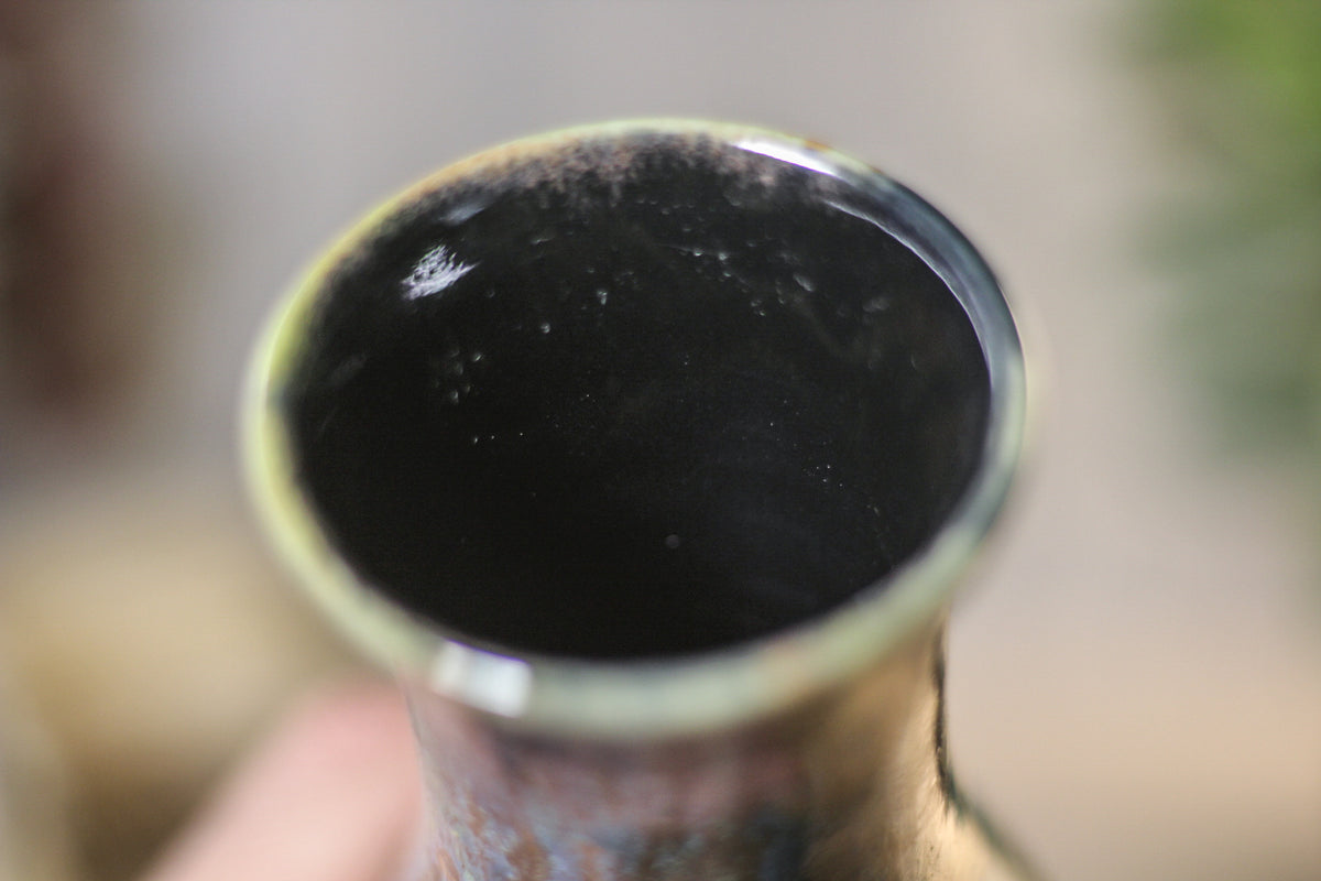 09-P Vase