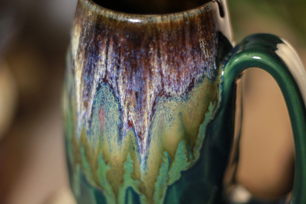 14-C Electric Falls Notched Crystal Mug - TOP SHELF, 14 oz