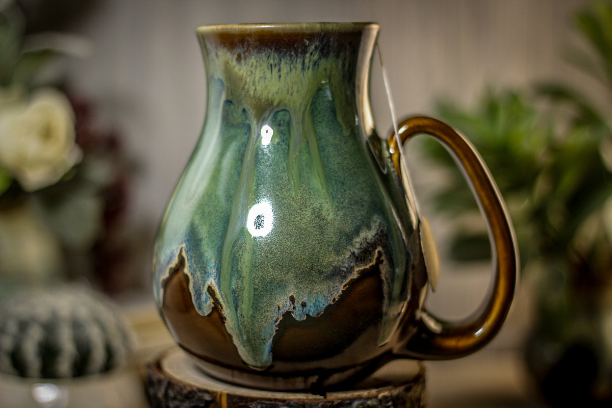 37-F PROTOTYPE Barely Flared Notched Mug, 25 oz.
