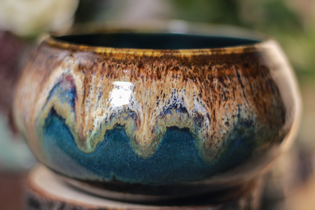 10-P Molten Electric Falls Bowl, 20 oz.