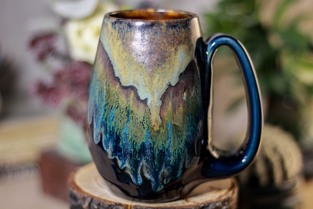 05-B Copper Agate Notched Crystal Mug - TOP SHELF, 14 oz.