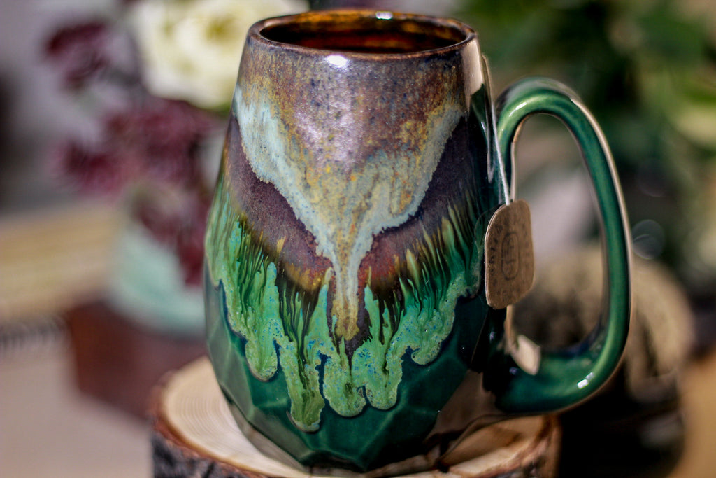 08-B Copper Agate Notched Crystal Mug - TOP SHELF, 14 oz.