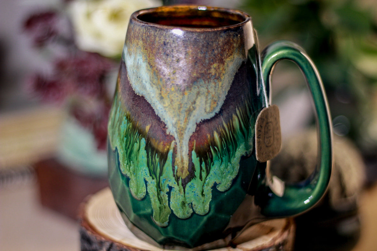 08-B Copper Agate Notched Crystal Mug - TOP SHELF, 14 oz.