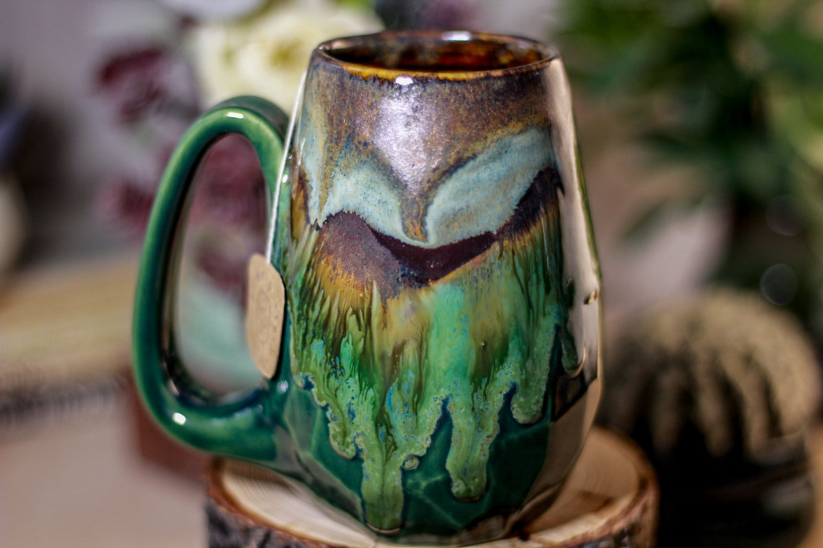 08-B Copper Agate Notched Crystal Mug - TOP SHELF, 14 oz.
