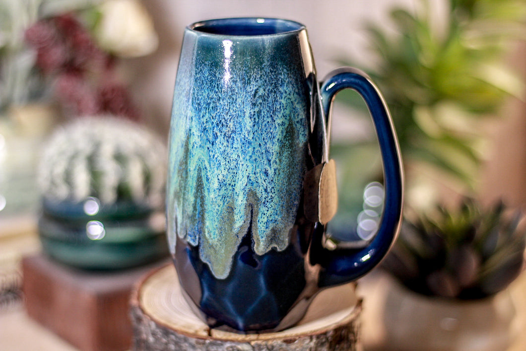 33-E Boreal Bliss Notched Crystal Mug, 13 oz.