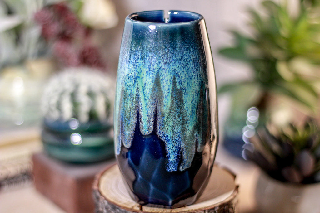 33-E Boreal Bliss Notched Crystal Mug, 13 oz.