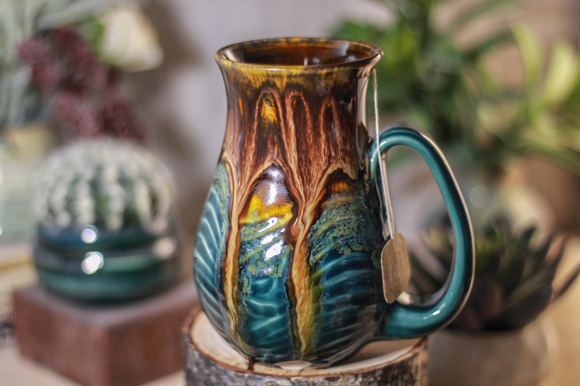 01-C Barely Flared Notched Textured Mug - MISFIT, 16 oz. - 30% off
