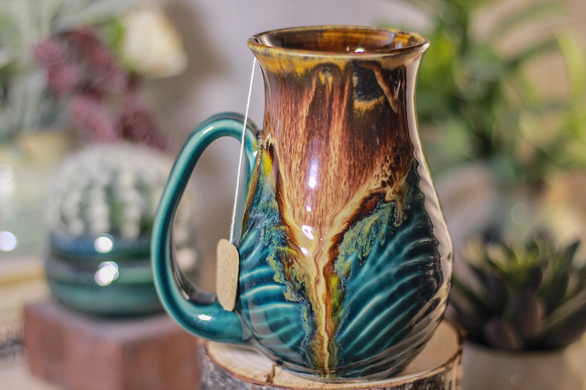01-C Barely Flared Notched Textured Mug - MISFIT, 16 oz. - 30% off