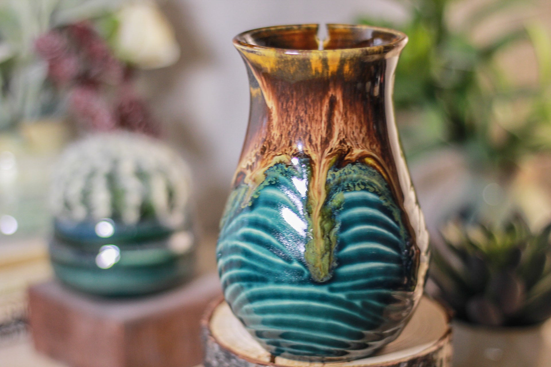 01-C Barely Flared Notched Textured Mug - MISFIT, 16 oz. - 30% off
