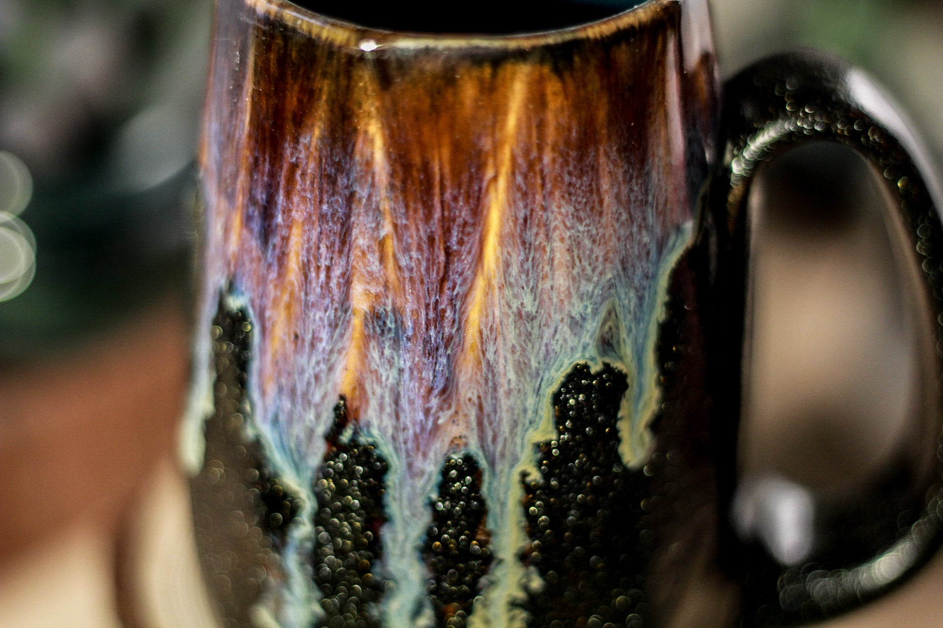 02-D Electric Wave Notched Crystal Mug, 14 oz