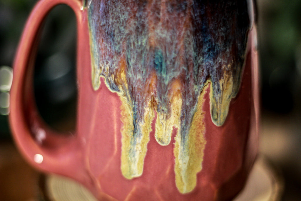 03-D Electric Wave Notched Crystal Mug, 14 oz
