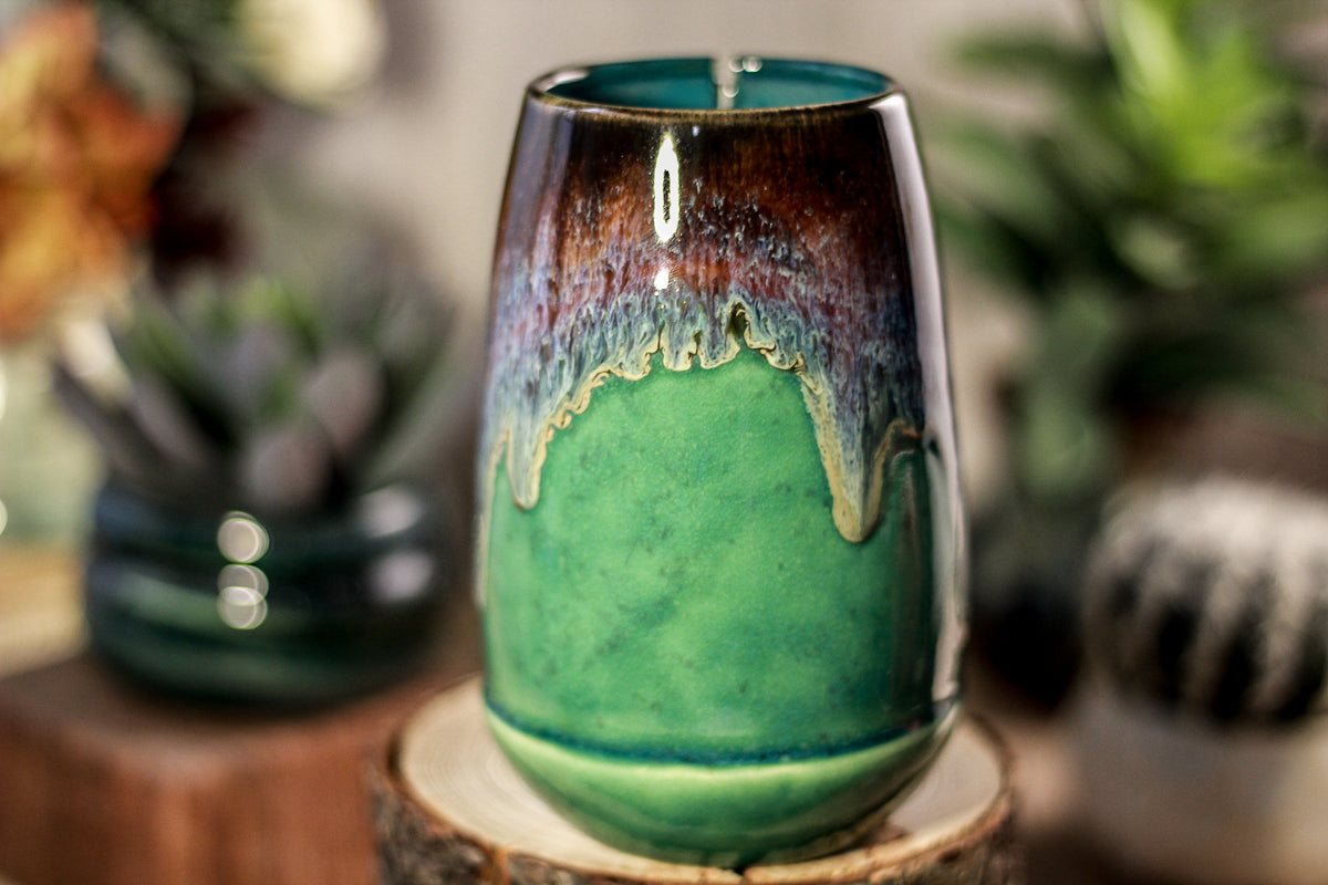 05-D Electric Wave Notched Acorn Mug, 14 oz