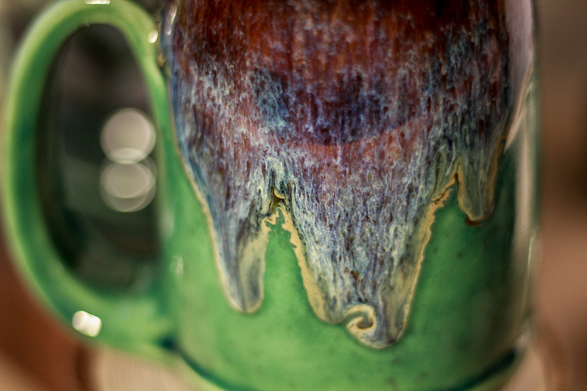05-D Electric Wave Notched Acorn Mug, 14 oz