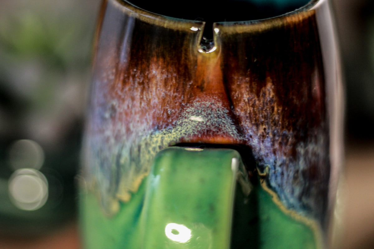 05-D Electric Wave Notched Acorn Mug, 14 oz