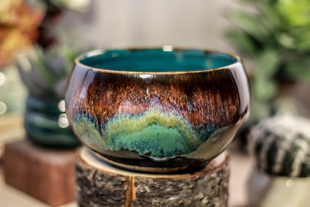 13-D Molten Electric Falls Bowl, 24 oz.