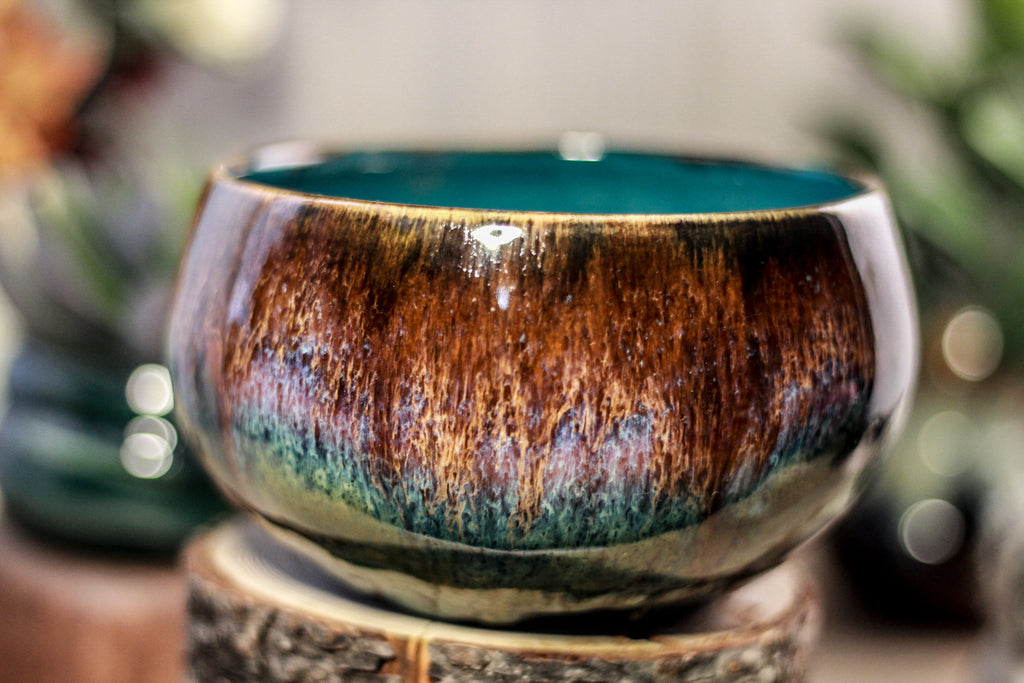 13-D Molten Electric Falls Bowl, 24 oz.