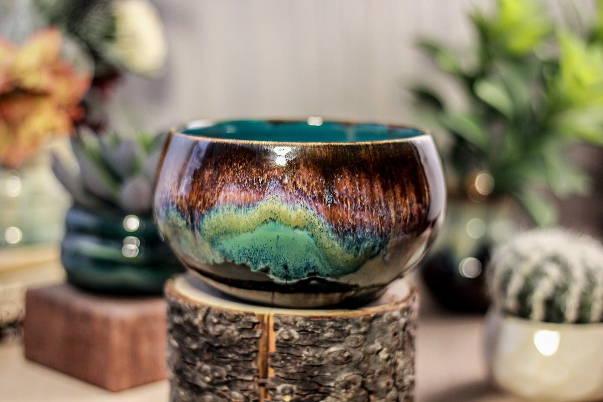 13-D Molten Electric Falls Bowl, 24 oz.