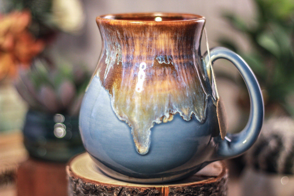 33-E Arctic Wave Barely Flared Notched Mug, 17 oz
