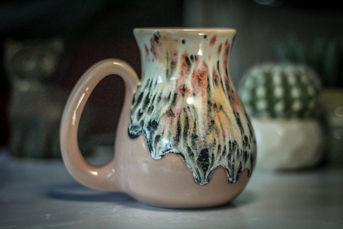 15-D Grandma's Lace Flared Mug, 18 oz.