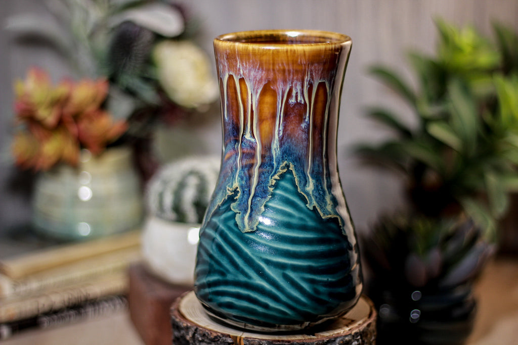 05-D New Wave Barely Flared Textured Mug - TOP SHELF, 18 oz.