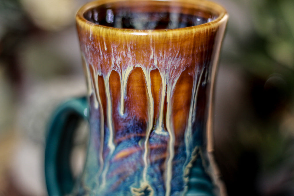 05-D New Wave Barely Flared Textured Mug - TOP SHELF, 18 oz.