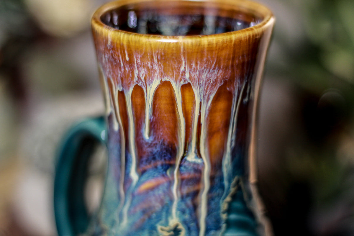 05-D New Wave Barely Flared Textured Mug - TOP SHELF, 18 oz.