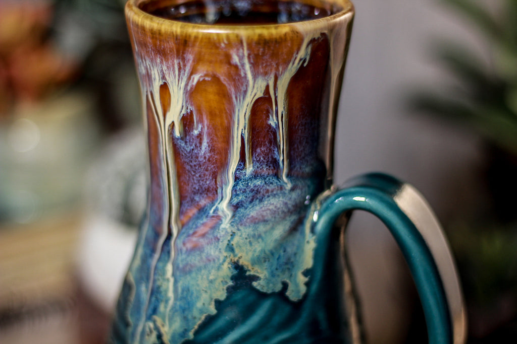 05-D New Wave Barely Flared Textured Mug - TOP SHELF, 18 oz.