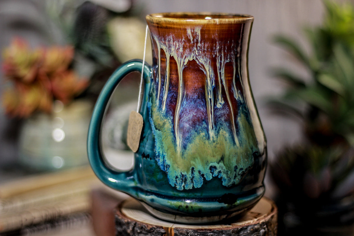 09-C New Wave Barely Flared Notched Acorn Mug TOP SHELF, 17 oz.